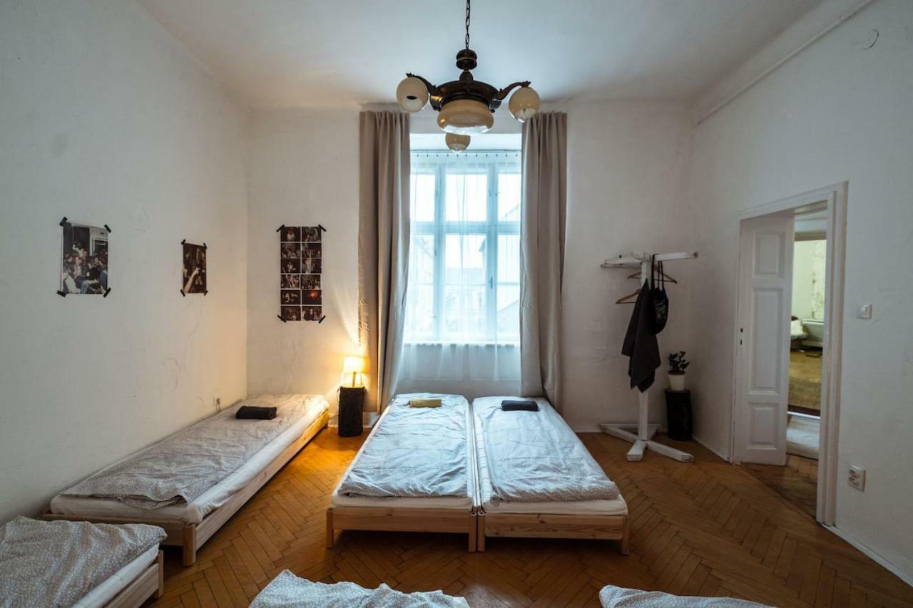 A Szoba Apartman Pecs Ngoại thất bức ảnh
